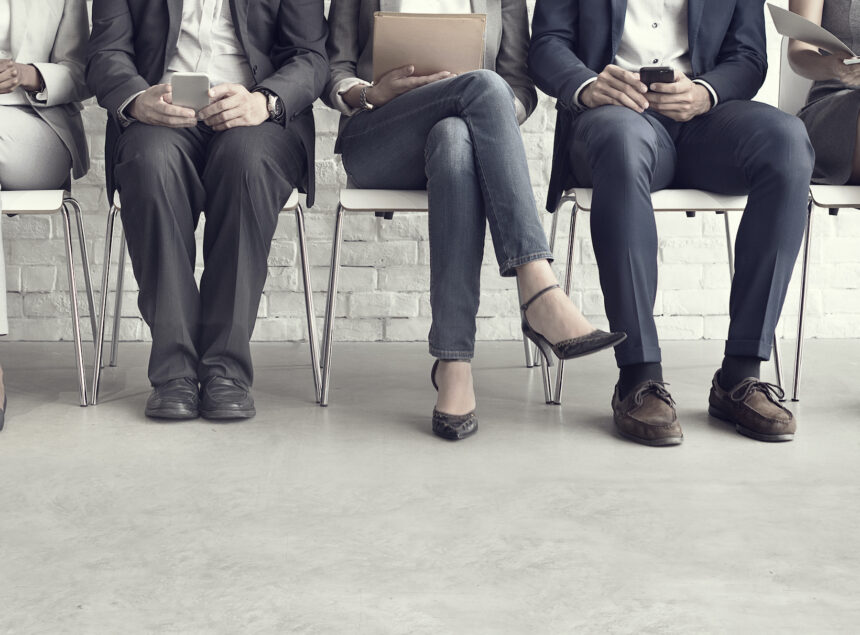 Trabalhadores administrativos não abrangidos por regulamentação coletiva específica