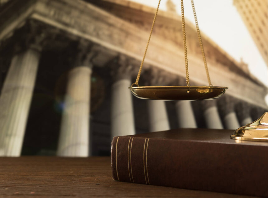 shutterstock_524016898 Acórdão do Tribunal Constitucional n.º197/2023 – Um Regulamento não pode alterar a Lei